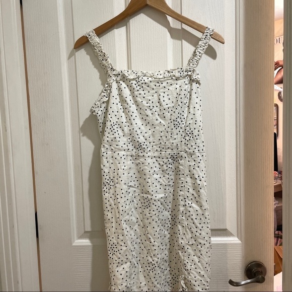 NWT Uo Wren Dotted Linen Ruffle Mini Dress Off White Black Summer Size Medium - Picture 3 of 16